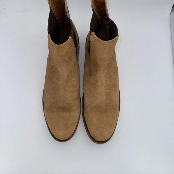 Frye - men’s Dylan Chelsea Boots Tan suede leather ankle boots pull on shoes 12 - Picture 3 of 9